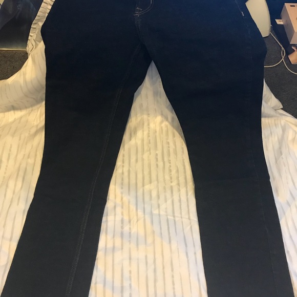 Old navy jeans - Picture 2 of 4